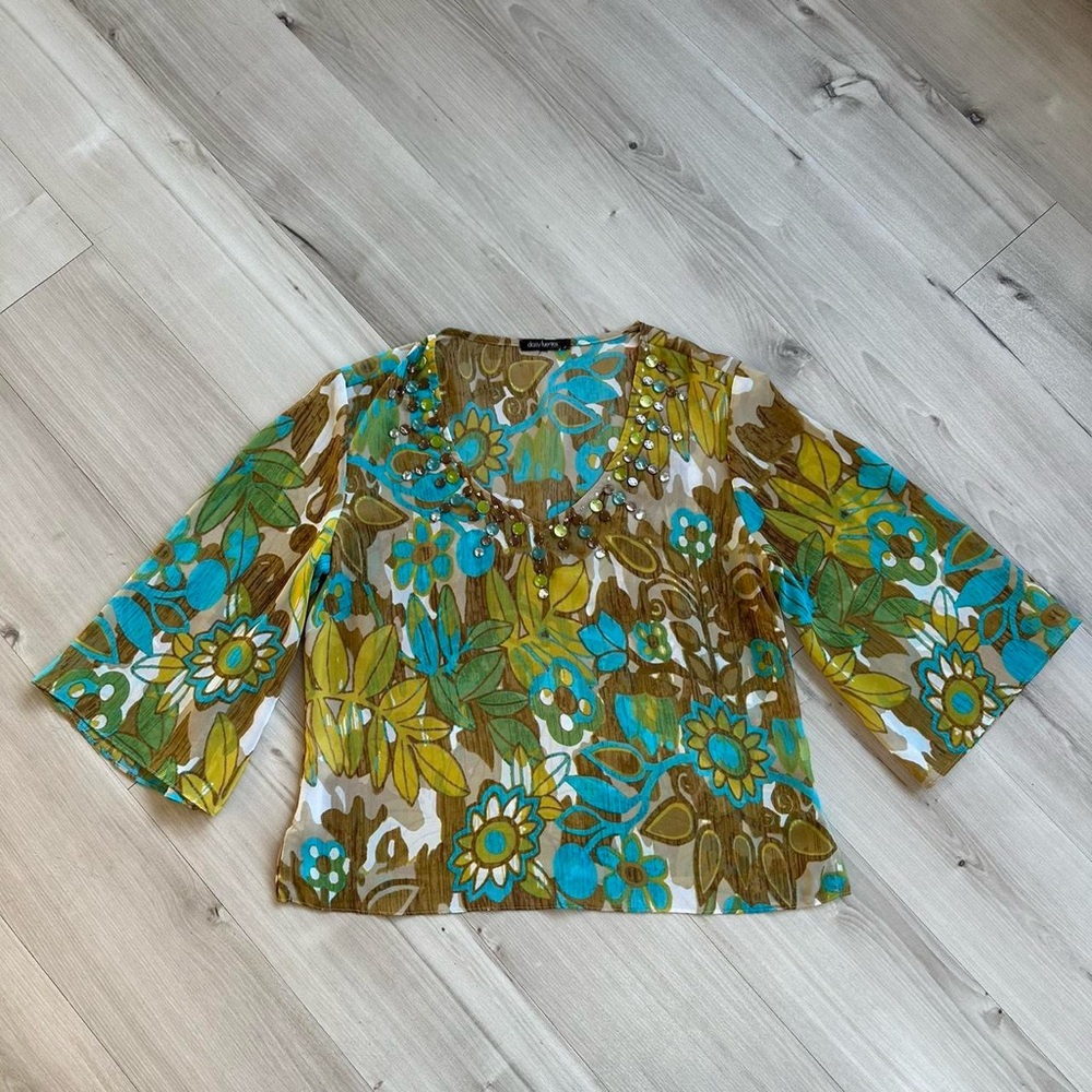 daisy fuentes y2k sheer v-neck top